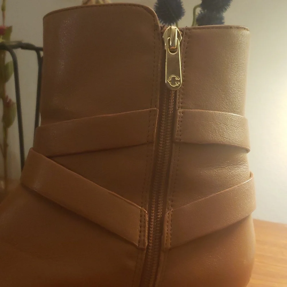 Wonder ankle boots size 9 1/2 - Picture 2 of 6